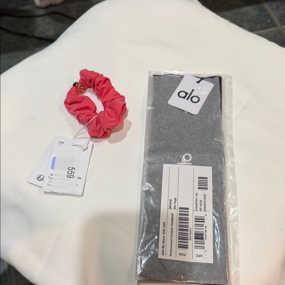 ALO Yoga Accessories - Alo Gray Yoga Headband and Lulu Scrunchie